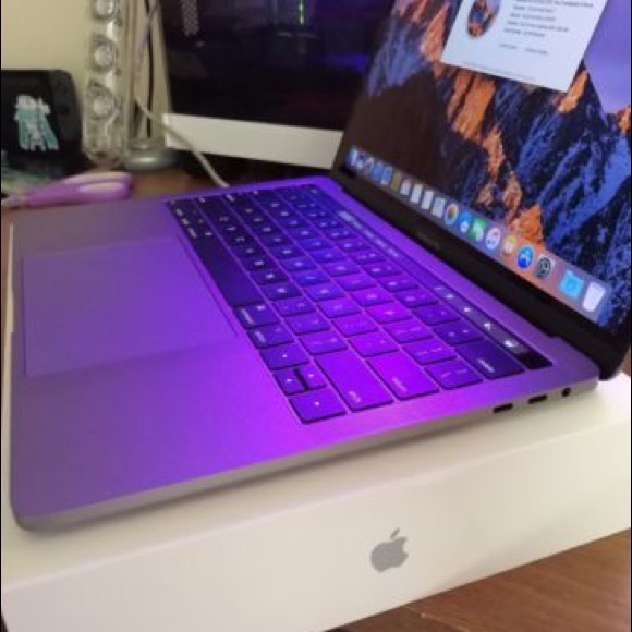 MacBook Pro - Picture 3 of 3