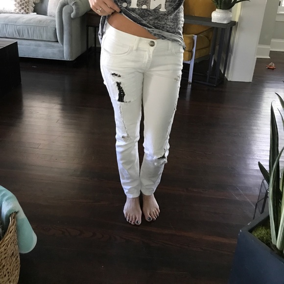 Distressed Denim Jeans - Picture 1 of 6