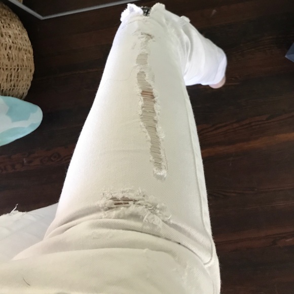 Distressed Denim Jeans - Picture 4 of 6