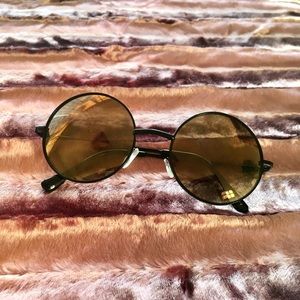 ✨Closet clear out✨ Round Sunglasses