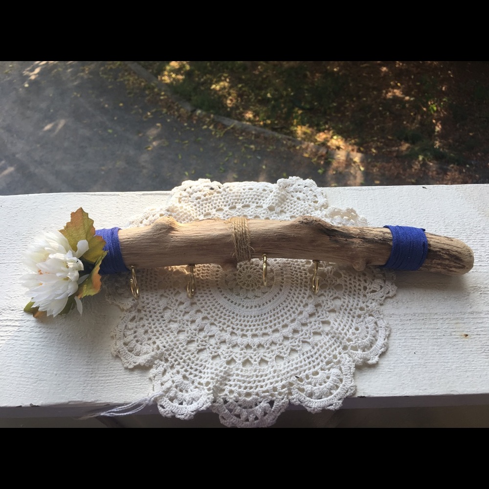 Driftwood Jewelry Hanger