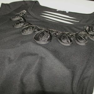 Ruched Side Cut Back Black T-Shirt