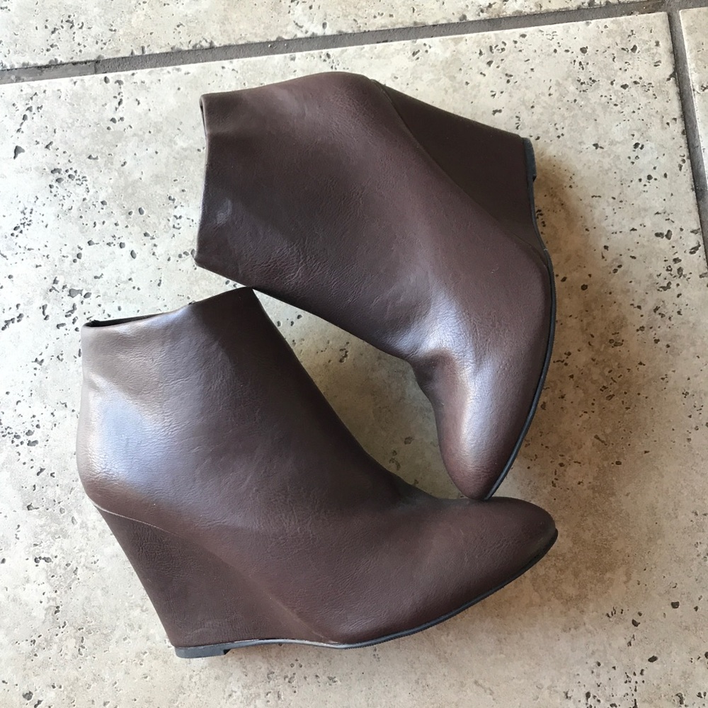 Dark brown booties