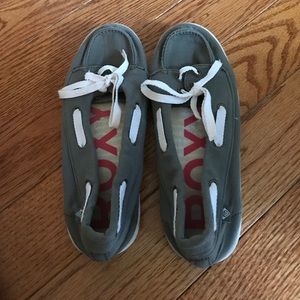 Roxy slip on's