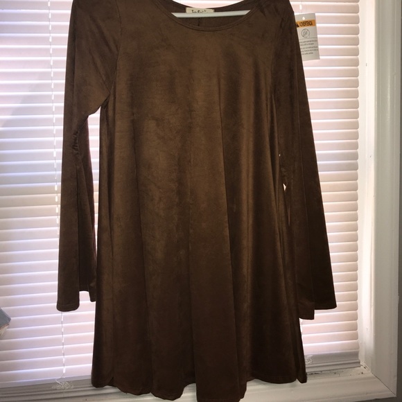 Dress - Picture 1 of 3