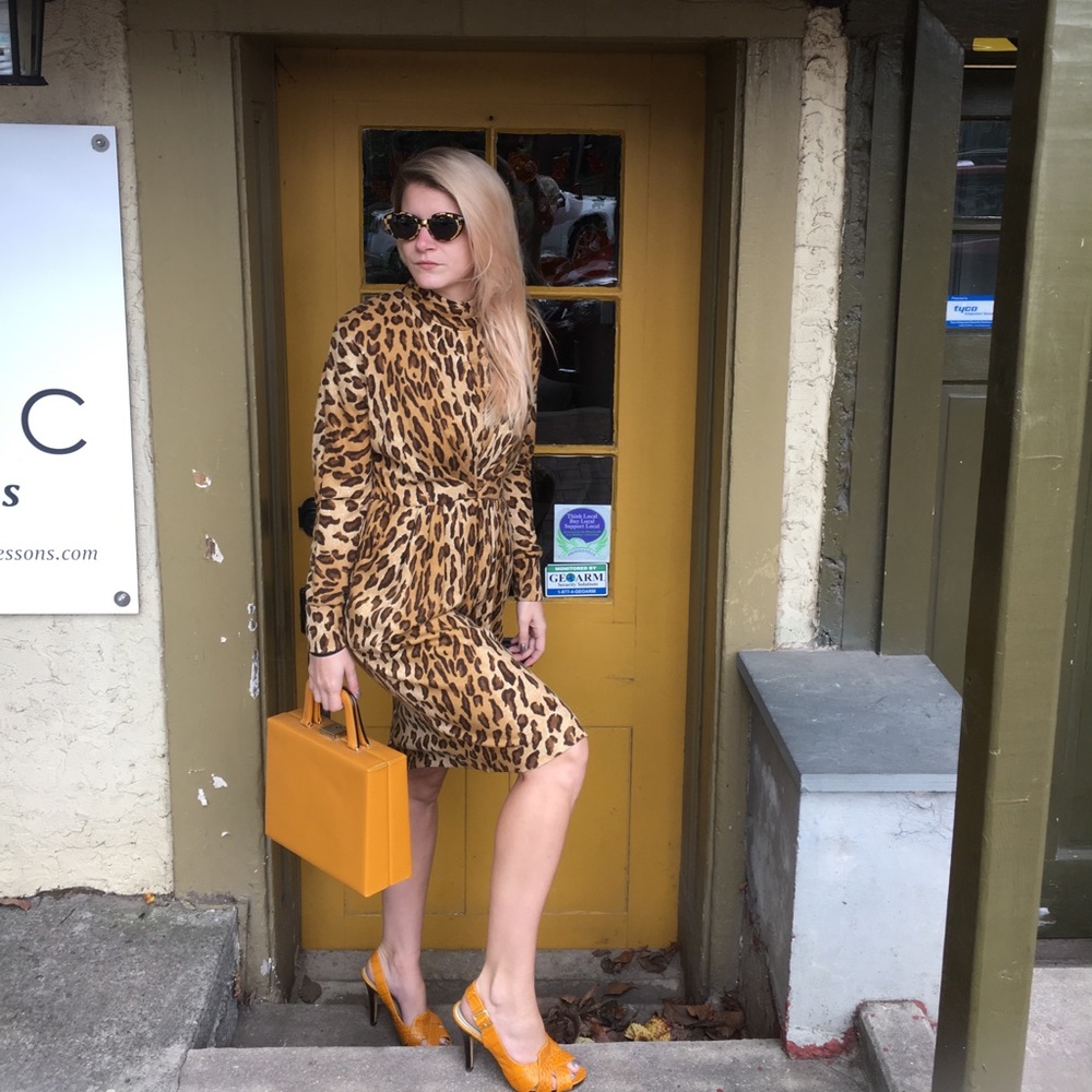 Vintage leopard dress πPM Editor pick π SALE π - Picture 2 of 8