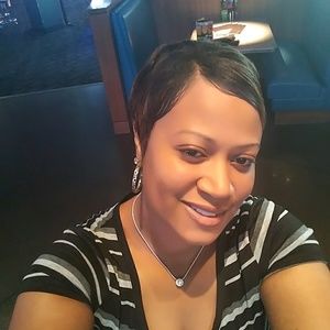 Meet your Posher, Nakia