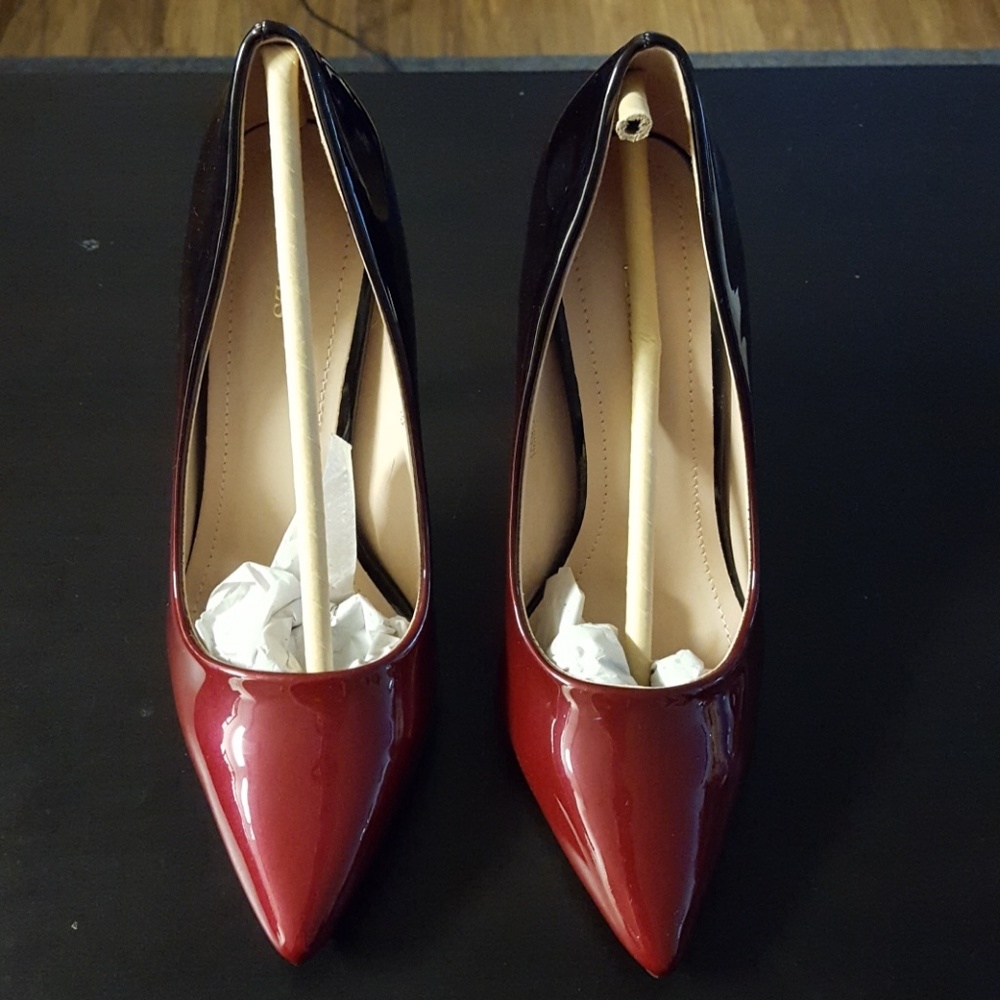 VICES Red/Black Pumps
