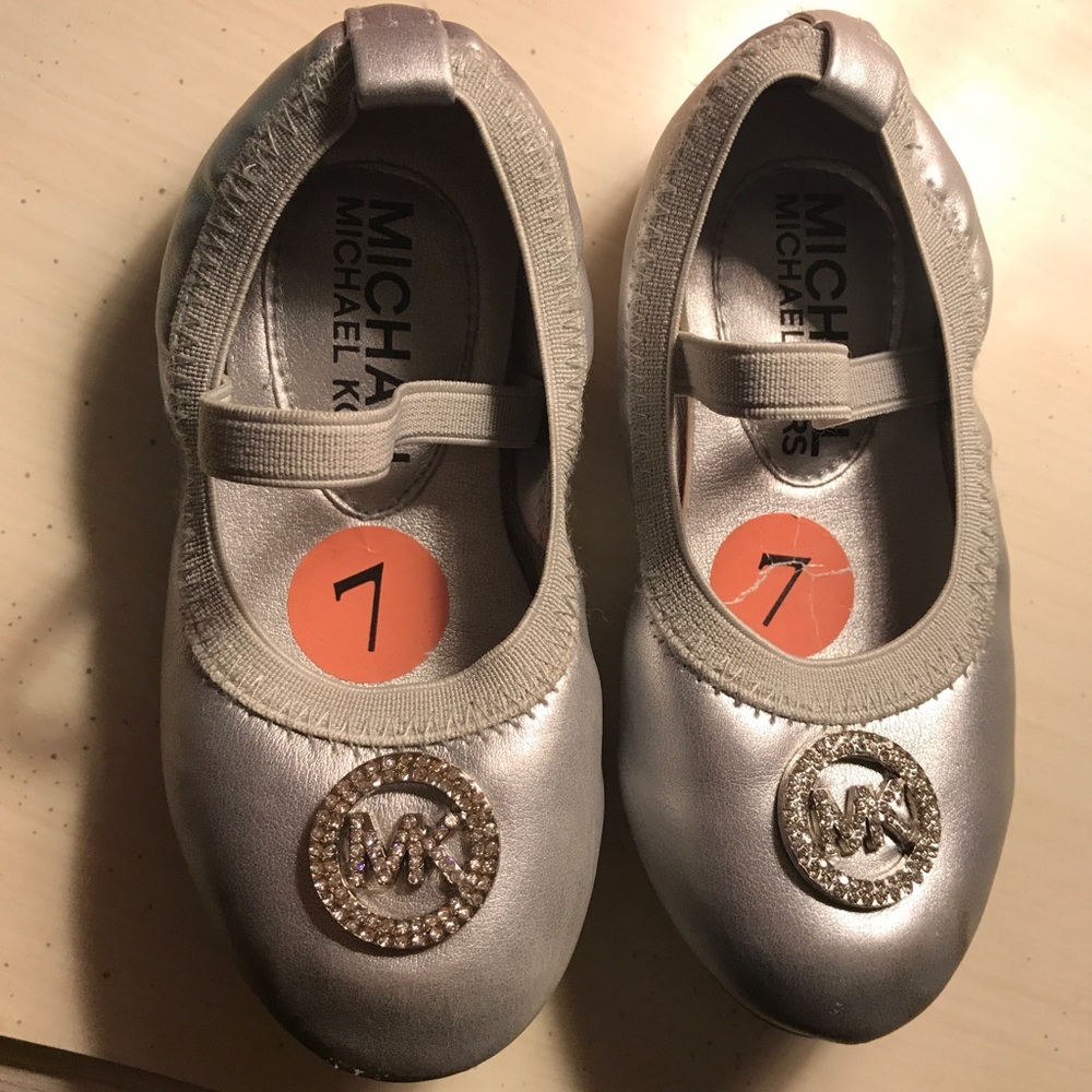 Michael Kors toddler size 7