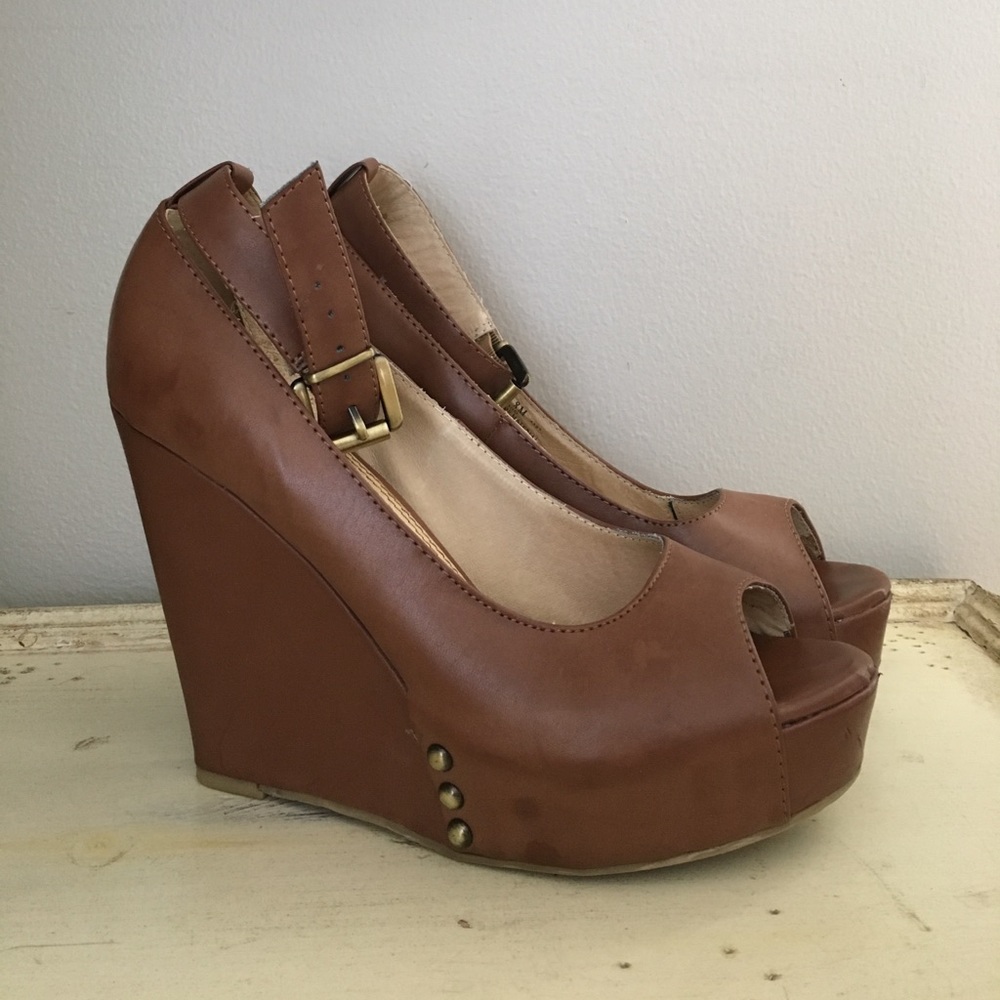 Chinese Laundry Platform Wedges - brown