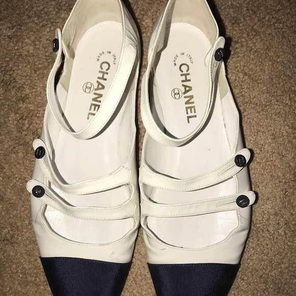 Chanel Strappy Flats - CLASSICS - Picture 8 of 8