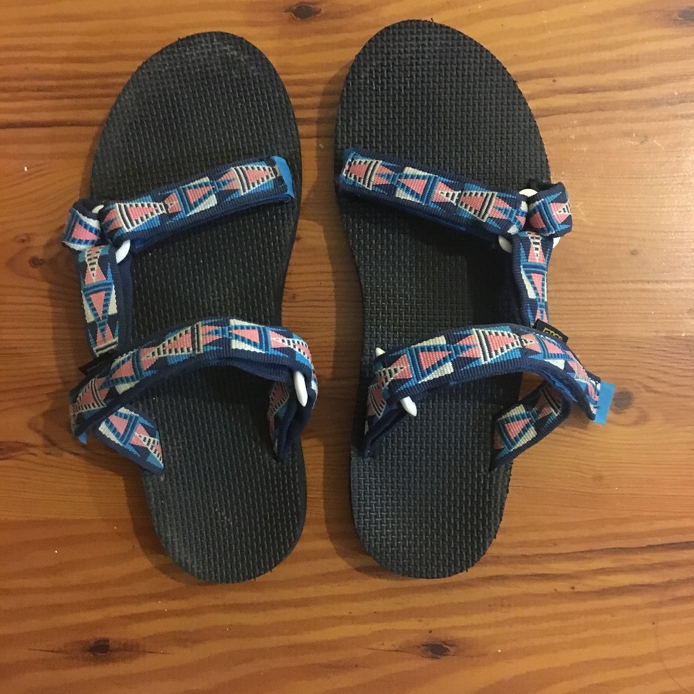 Teva slip ons