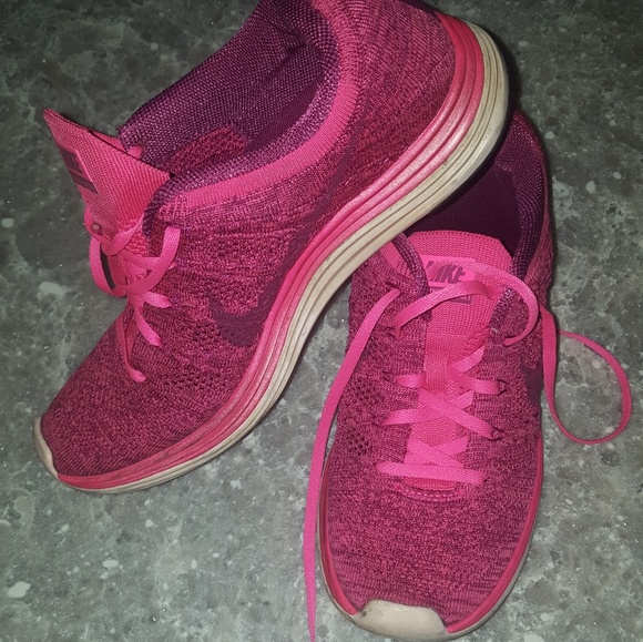 Nike Shoes - Nike Flyknit Lunar 1s