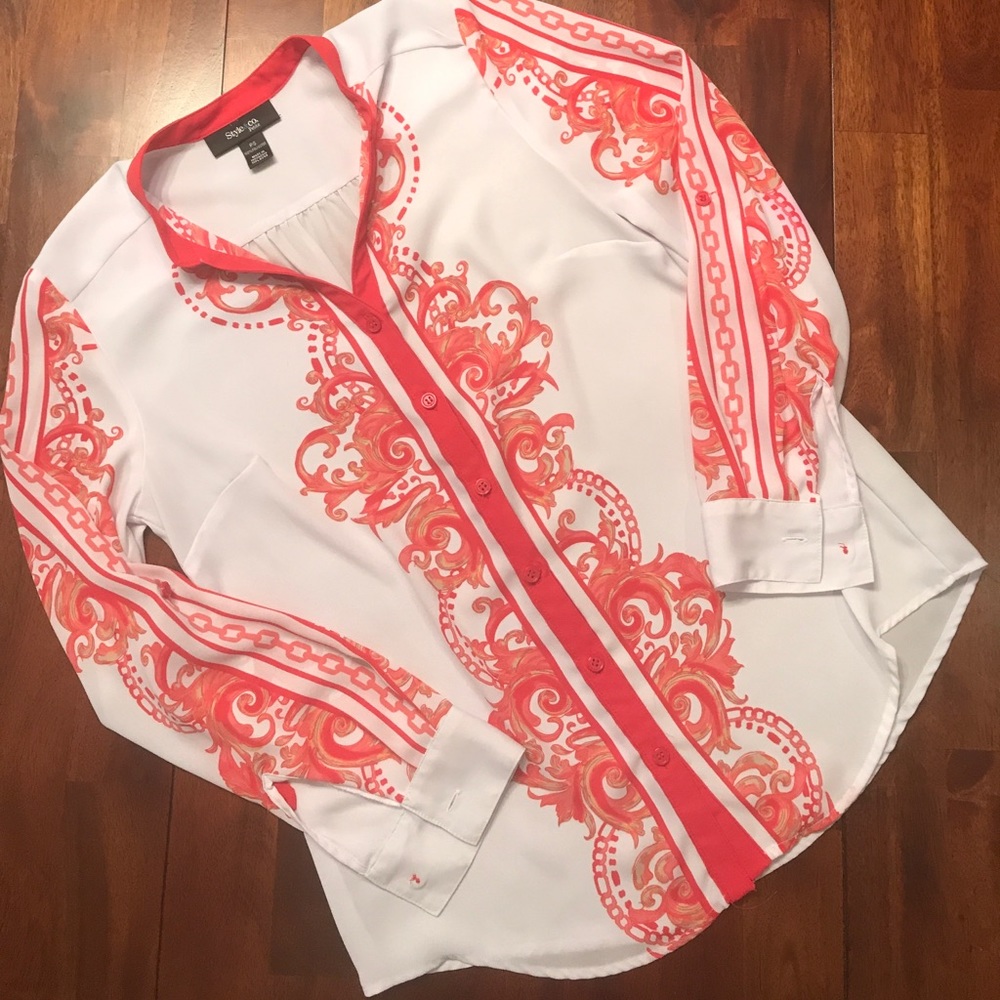 Pretty long sleeved blouse