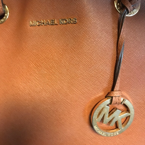 Authentic Michael Kors bag - Picture 2 of 8