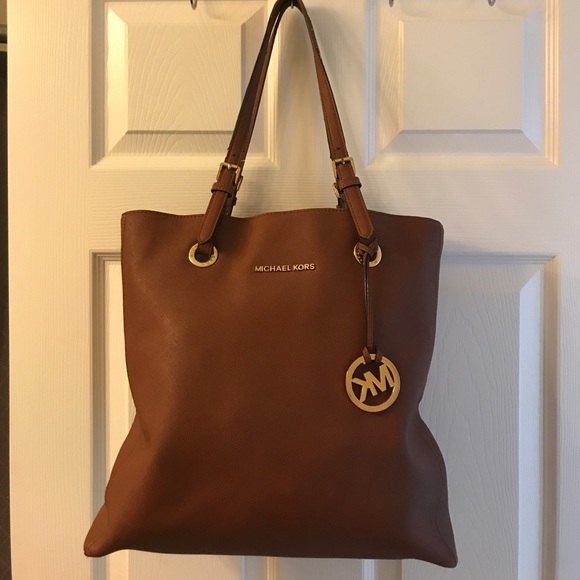 Authentic Michael Kors bag - Picture 7 of 8
