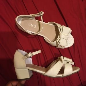 Toddler Girl Kitten Heels Sz 1