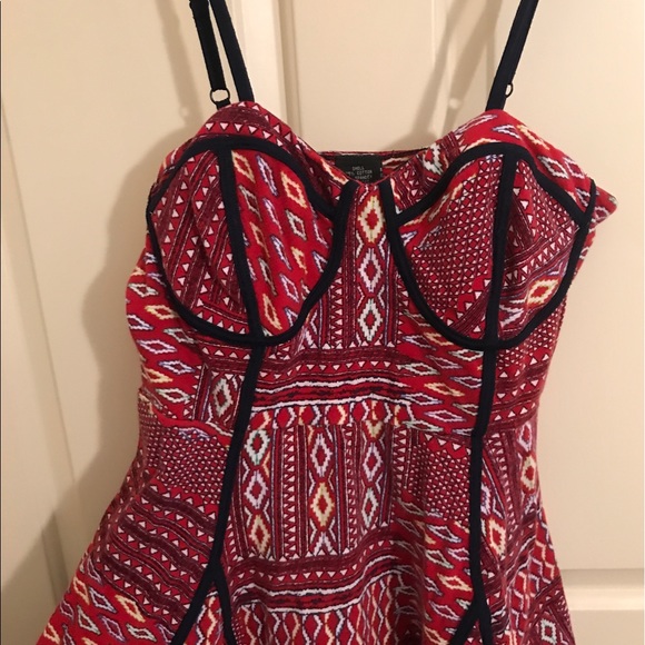 Adorable Bustier style fit and flare dress - Picture 2 of 4