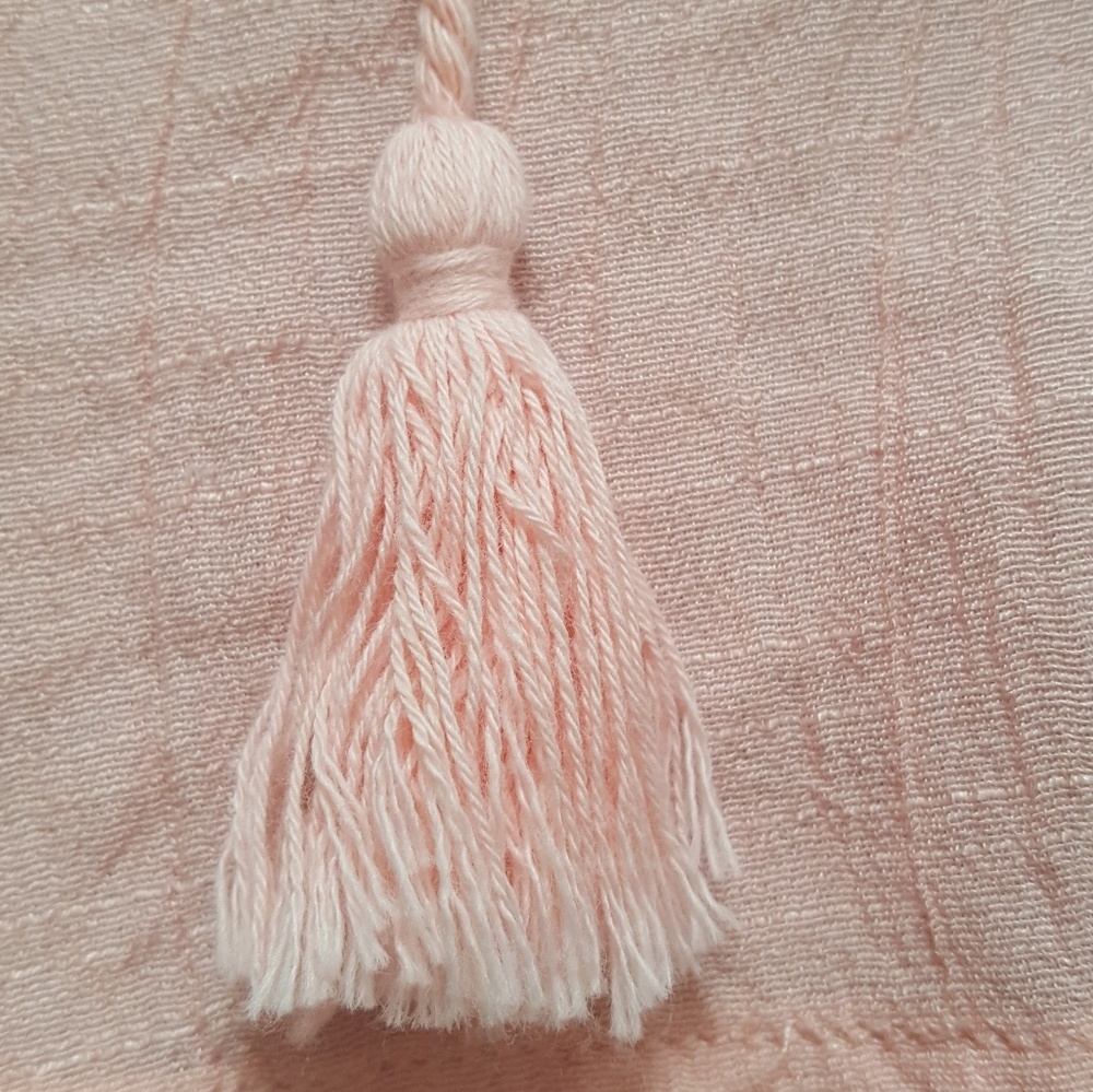 🎉HP🎉Pink Ruffle Top - Picture 3 of 5