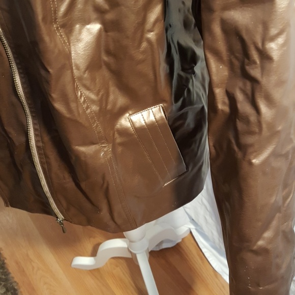 Jacket - Picture 5 of 5