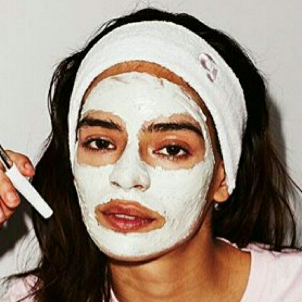 FREE GLOSSIER COUPON