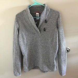 North Face pull over