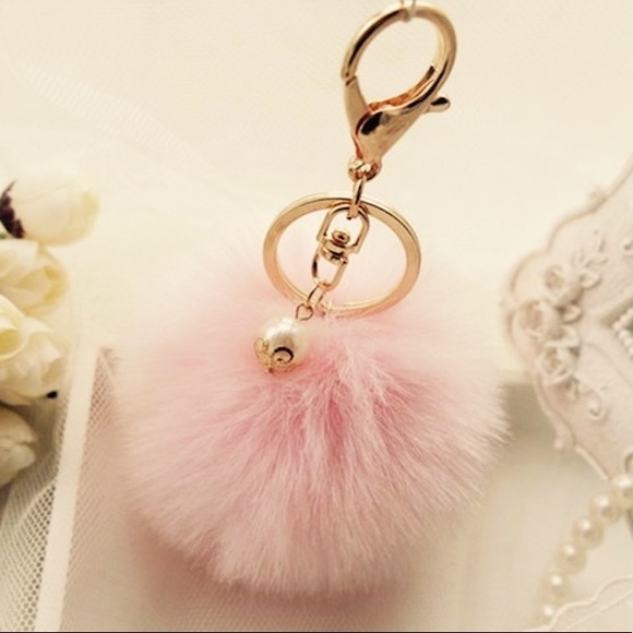 Faux fur Pom Pom keychain/purse - Picture 2 of 4