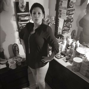 Meet your Posher, Reyna