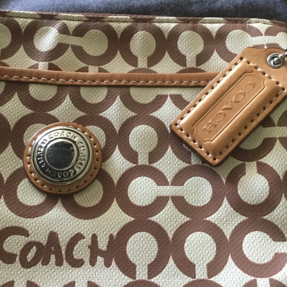 Authentic COACH crossbody - Picture 7 of 7