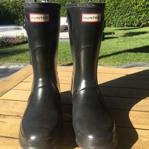 Hunter Original Short Rain Boots. Black gloss