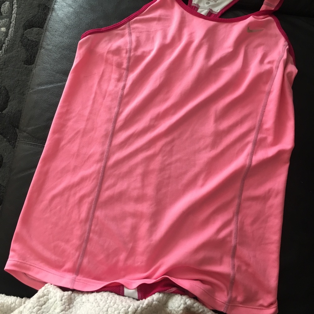 NIKE tank