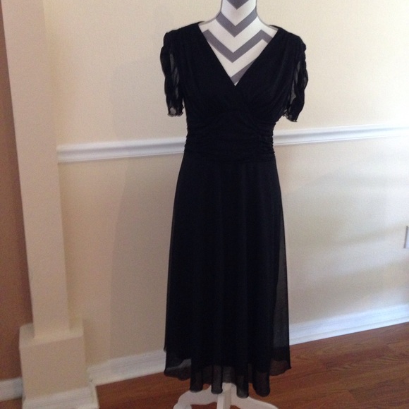DJ Summers Dresses & Skirts - DJ Summers midi cocktail dress SZ 8 EUC