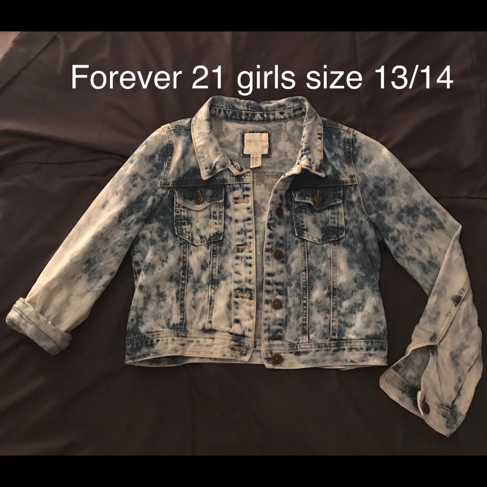 Cropped denim jacket ch size 13/14 fits jr. 00/0