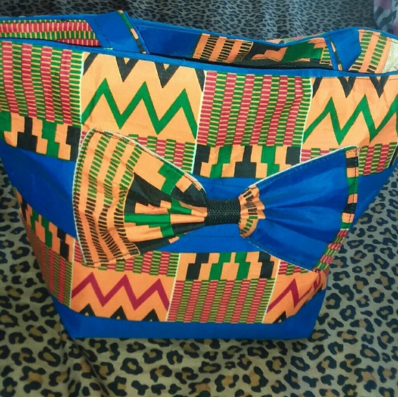 Purses - Picture 3 of 4