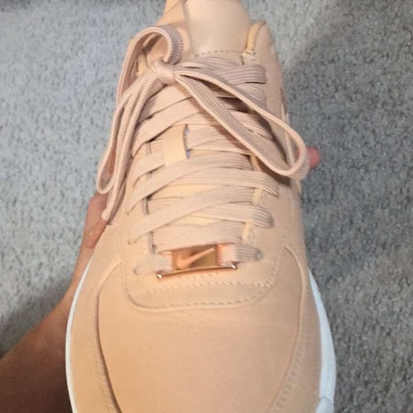 Nike samples - Picture 2 of 3