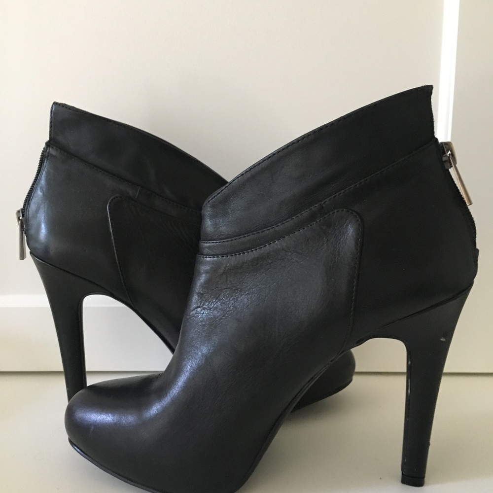 Jessica Simpson Black High Heeled Bootie