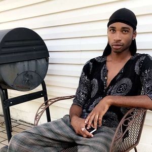 Meet your Posher, Malik