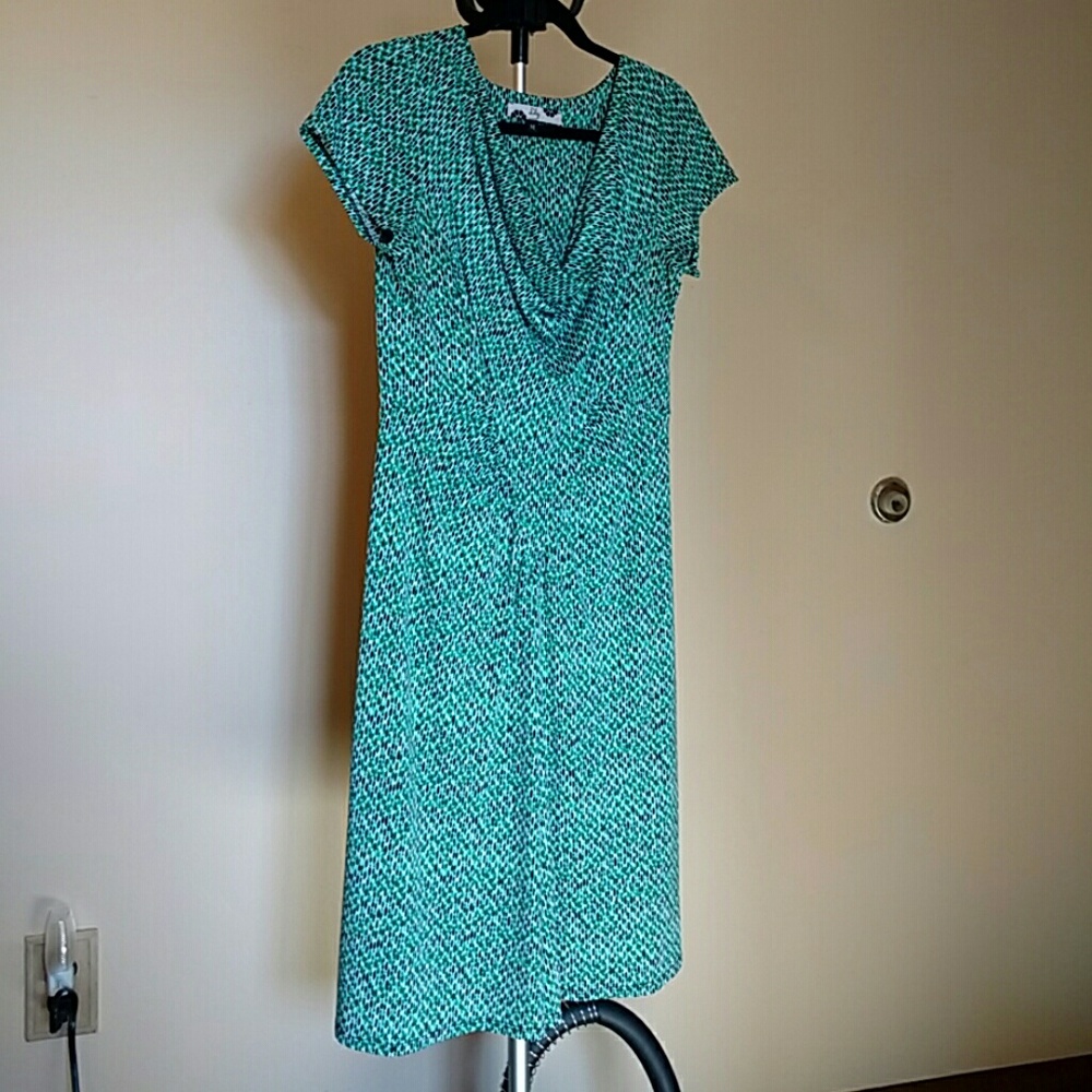 Patterned scoop necked dress