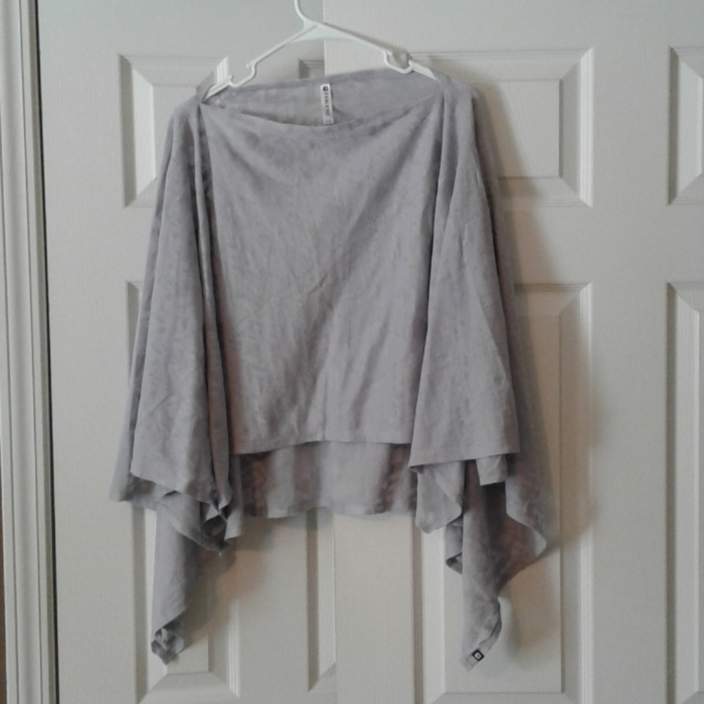 Like New Fabletics Shawl