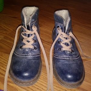 Navy blue vintage style boot