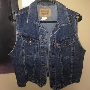 Levi’s denim vest