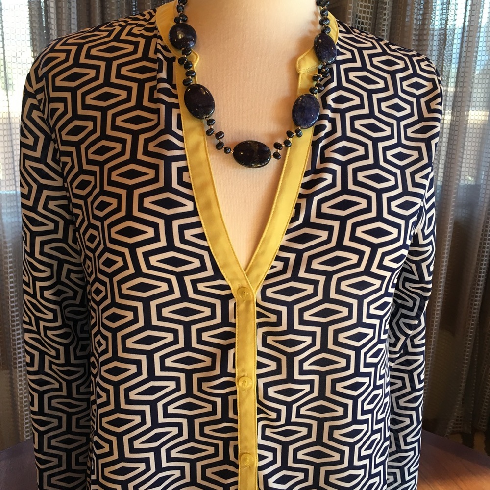 Miami blue/yellow tunic with blue pearl necklace