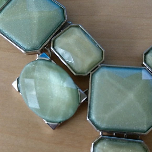 Light blue and silver necklace - Picture 3 of 4