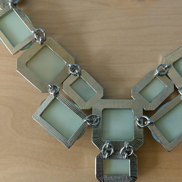 Light blue and silver necklace - Picture 4 of 4