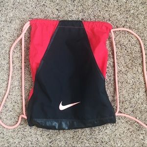 Nike drawstring gym bag!!