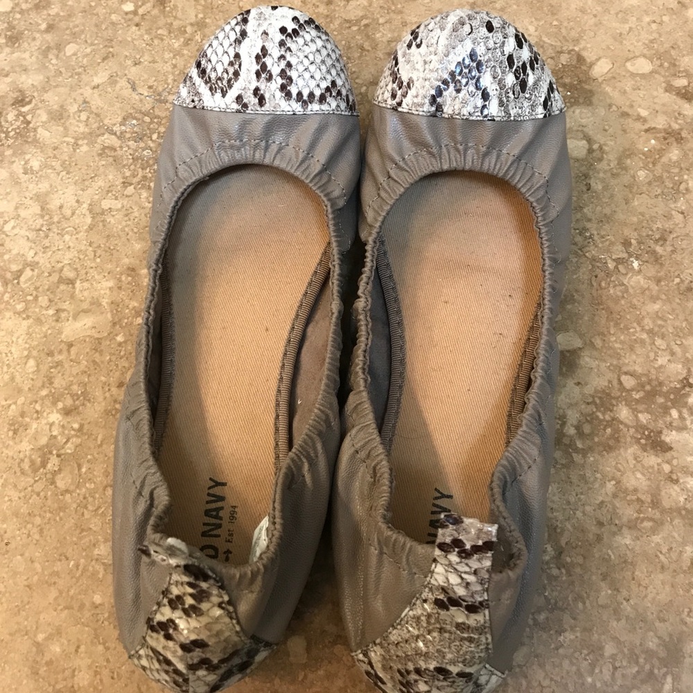 Old navy tan flats with snake toe and heal