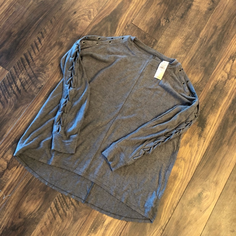 BNWT American Eagle Sweater