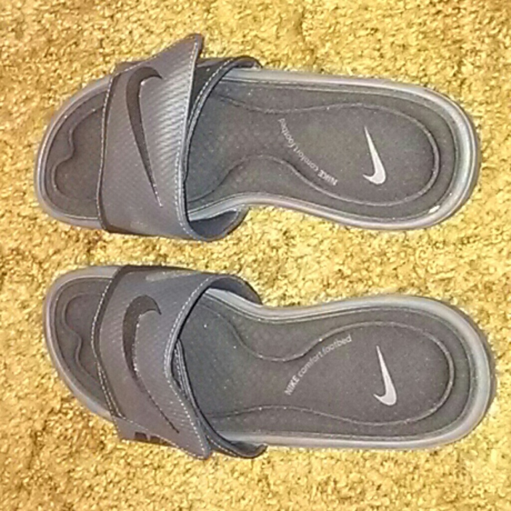 Sandles only wore once too small