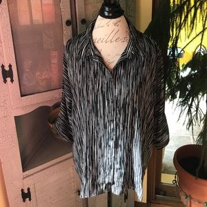 NWOT Peek a boo shoulder top