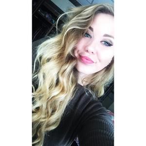 Meet your Posher, Alexandra